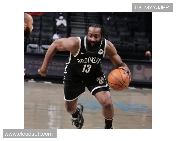 字母半场高效轰下13+7，前两节仅投丢一球