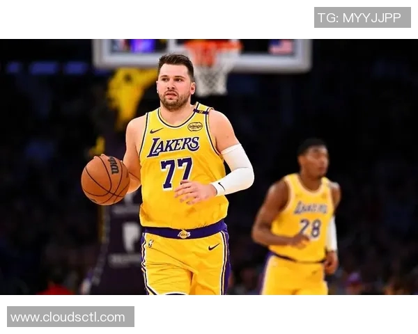 湖人遭重创:东契奇左手指扭伤和左腿挫伤至少伤停1周 东詹领衔5人受伤 湖人遭重创:东契奇左手指扭伤和左腿挫伤至少伤停1周 东詹领衔5人受伤