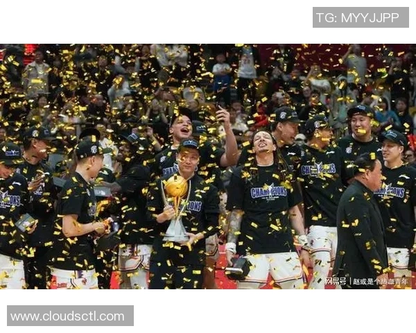 上海男篮野心藏不住了:四外援+全明星本土,新赛季剑指CBA总冠军 上海男篮野心藏不住了:四外援+全明星本土,新赛季剑指CBA总冠军